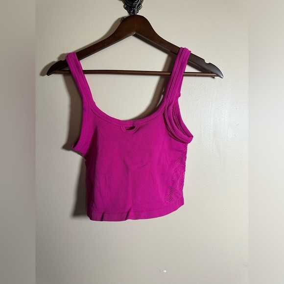 NWT FREE PEOPLE FP Movement Evergreen Brisk Cami M/L “Berry” SOLD OUT ONLINE - Picture 5 of 10